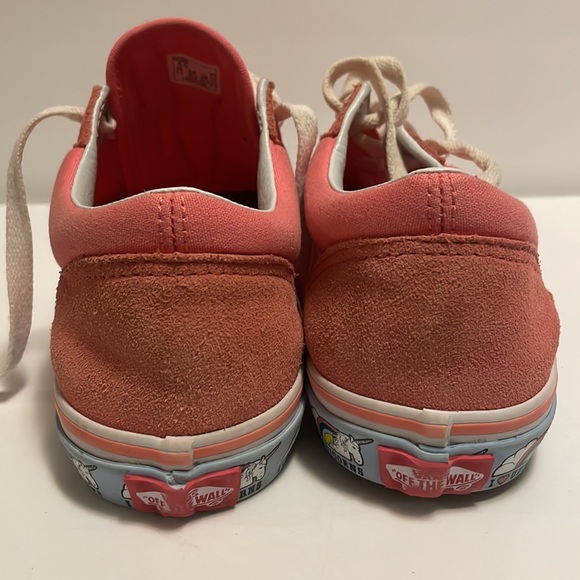 Vans - Picture 3 of 5